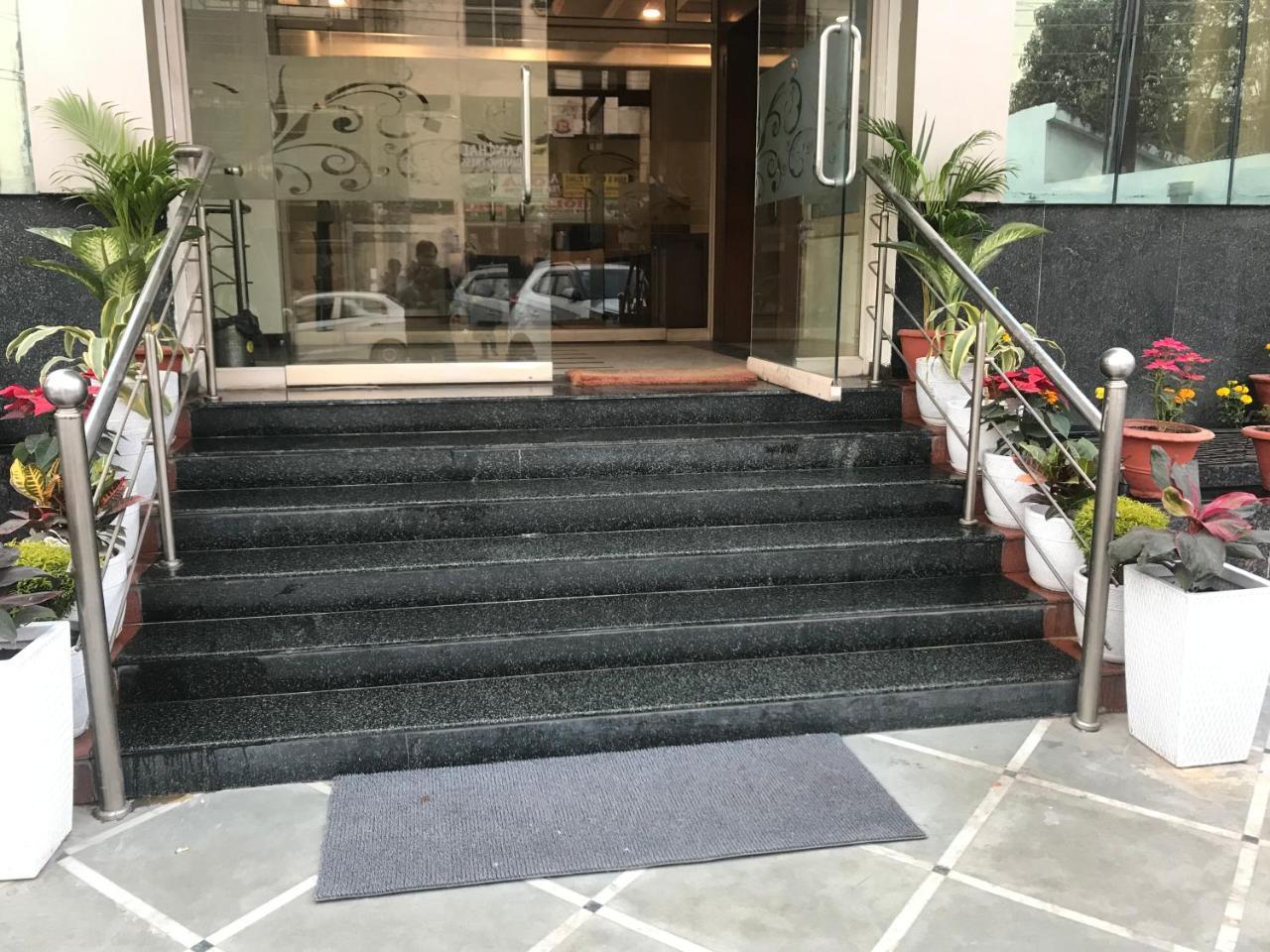 Hotel Sunrise Lucknow