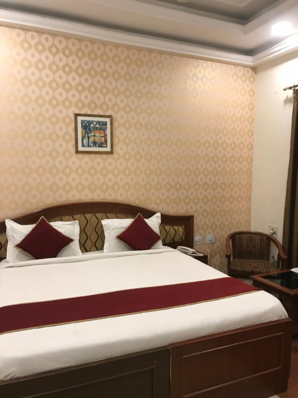 Hotel Sunrise Lucknow